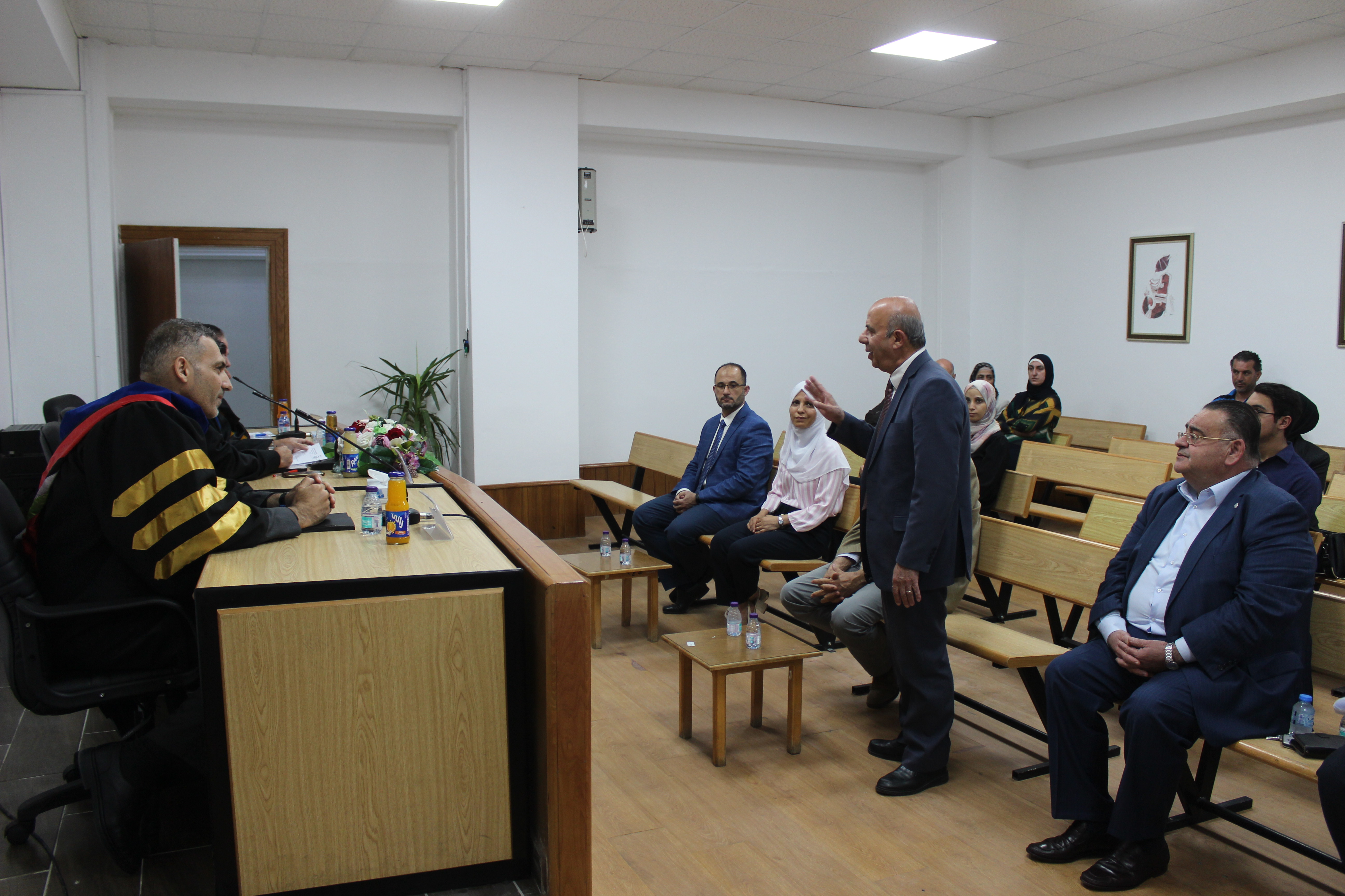 اول رسالة ماجستير في تخصص قانون الاعمال في جامعة فيلادلفيا