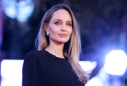 %94 من السكان بلا مأوى  ..  أنجلينا جولي تنشر صورا بالأقمار الاصطناعية قبل وبعد الحرب على غزة