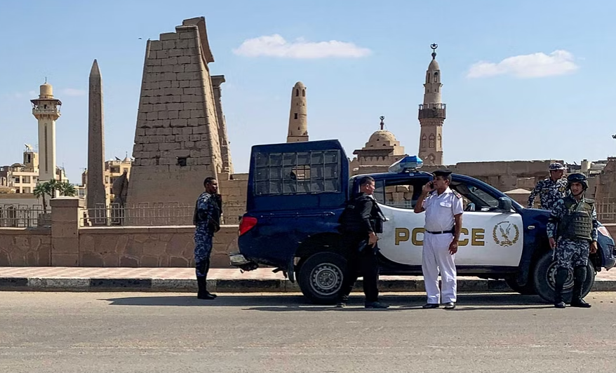 مصر ..  القبض على مسؤول جامعي استولى على 163 مليون دولار من المال العام