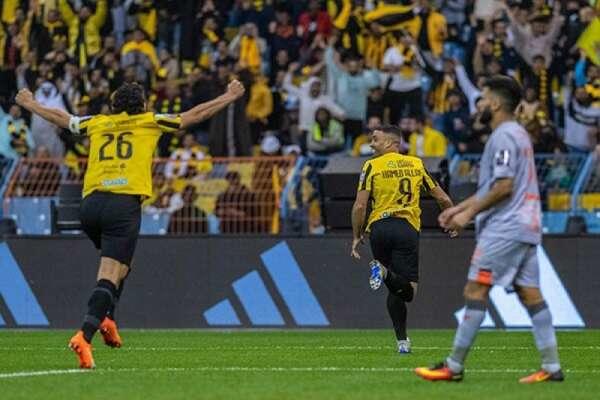 الاتحاد السعودي يفوز بكأس السوبر