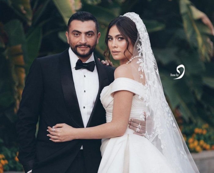 بالفيديو والصور  ..  تامر حسني يٌشعل الأجواء بحفل زفاف هاجر أحمد