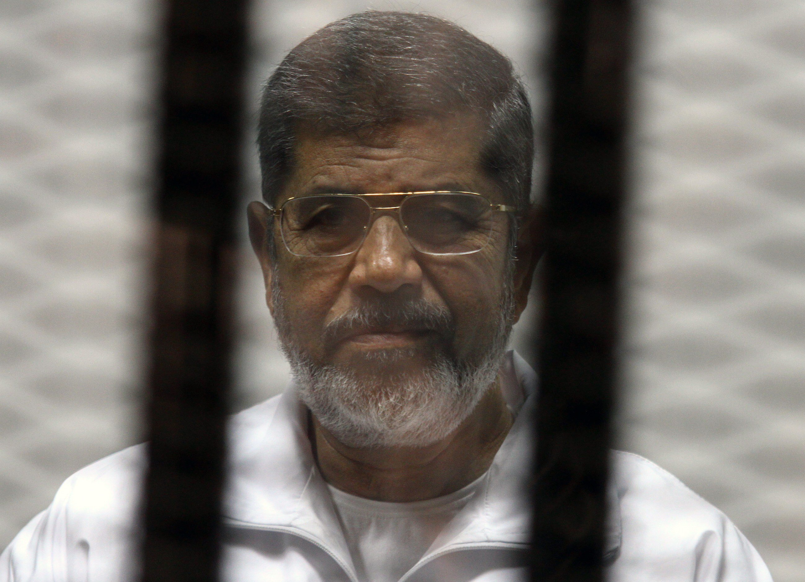 أسرة الرئيس المصري الراحل محمد مرسي ترد على أنباء عن محاولة انتحار نجله أسامة في السجن