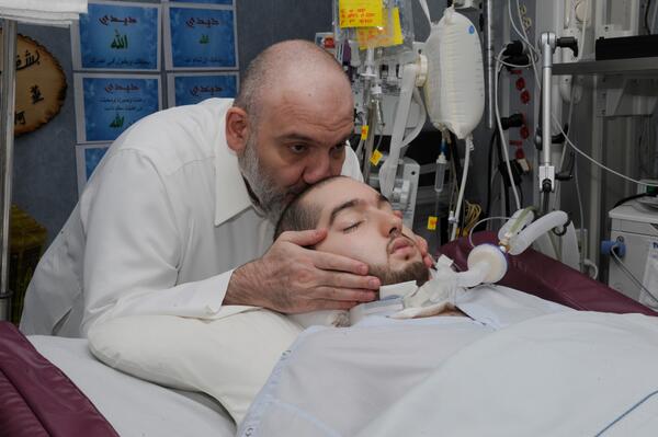 شاهد أحدث فيديو لـ”الأمير النائم” الذي يغطّ في غيبوبة منذ 14 عاماً