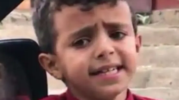 بالفيديو  ..  'بائع الماء'' الصغير يثير أعجاب أصالة نصري 