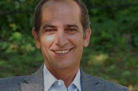 هشام سليم دعم ابنته لكي تتحول الى رجل ..  هذه حقيقة إصابته بالسرطان وما قصة خلاف ابنتيه مع ياسمين عبد العزيز؟