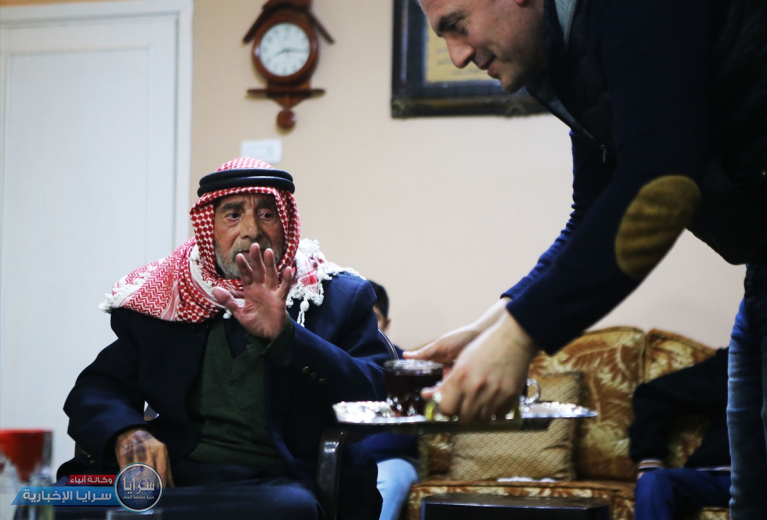 أردني يحرّم على نفسه شرب الشاي لمدة 55 عام حتى تحرير القدس  ..  صور 
