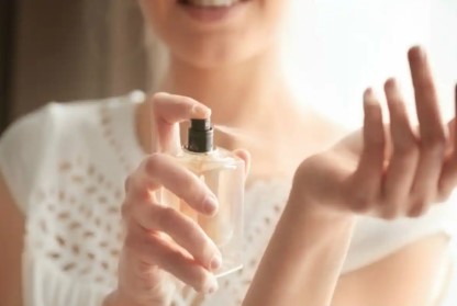 تفسير حلم العطر في المنام للبنت العزباء