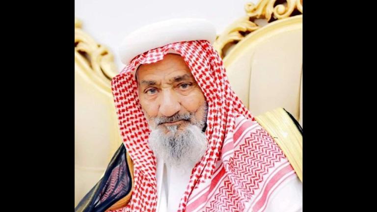 السعودية ..  شيخ تسعيني يحتفل بزواجه ويثير تفاعلا كبيرا