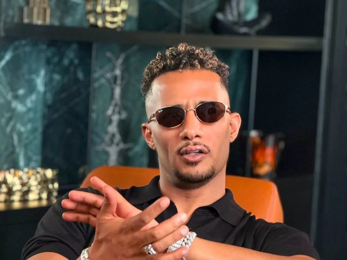 من أحمد مراد إلى مي عمر ..  اعتذارات النجوم عن "عشماوي" تهدّد المشروع