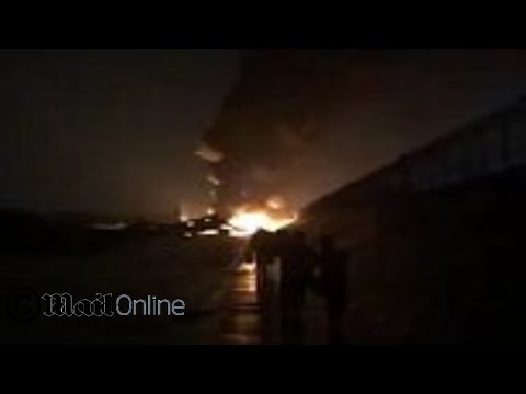 فيديو يرصد "معجزة" أثناء التهام نيران طائرة ركاب