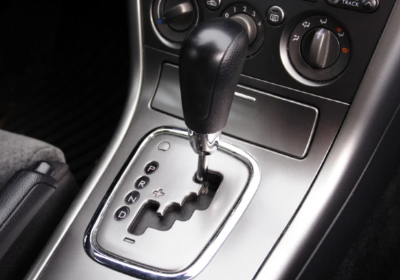 لنتعرف عليها بالعربية: معاني رموز الجير الأتوماتيكي في السيارات