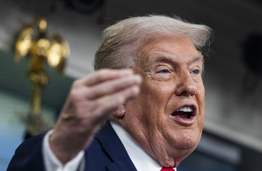 ترامب يحذر أوروبا: إجراءاتكم ضد واشنطن سترتد عليكم كرصاص طائش