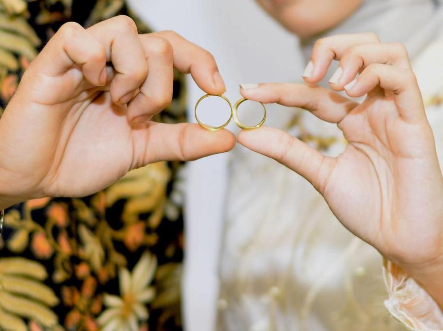 تعرف على تفسير الخطوبة في الحلم لابن سيرين