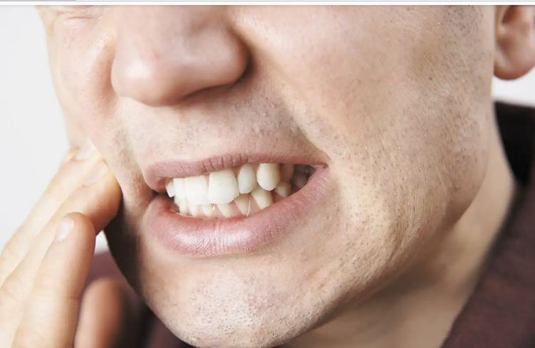 علاج فعال لتشنج عضلات الفك