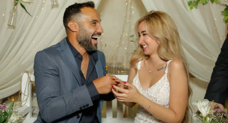 بعد الفيديو المثير للجدل مع هنا زاهد ..  أحمد فهمي يوضح