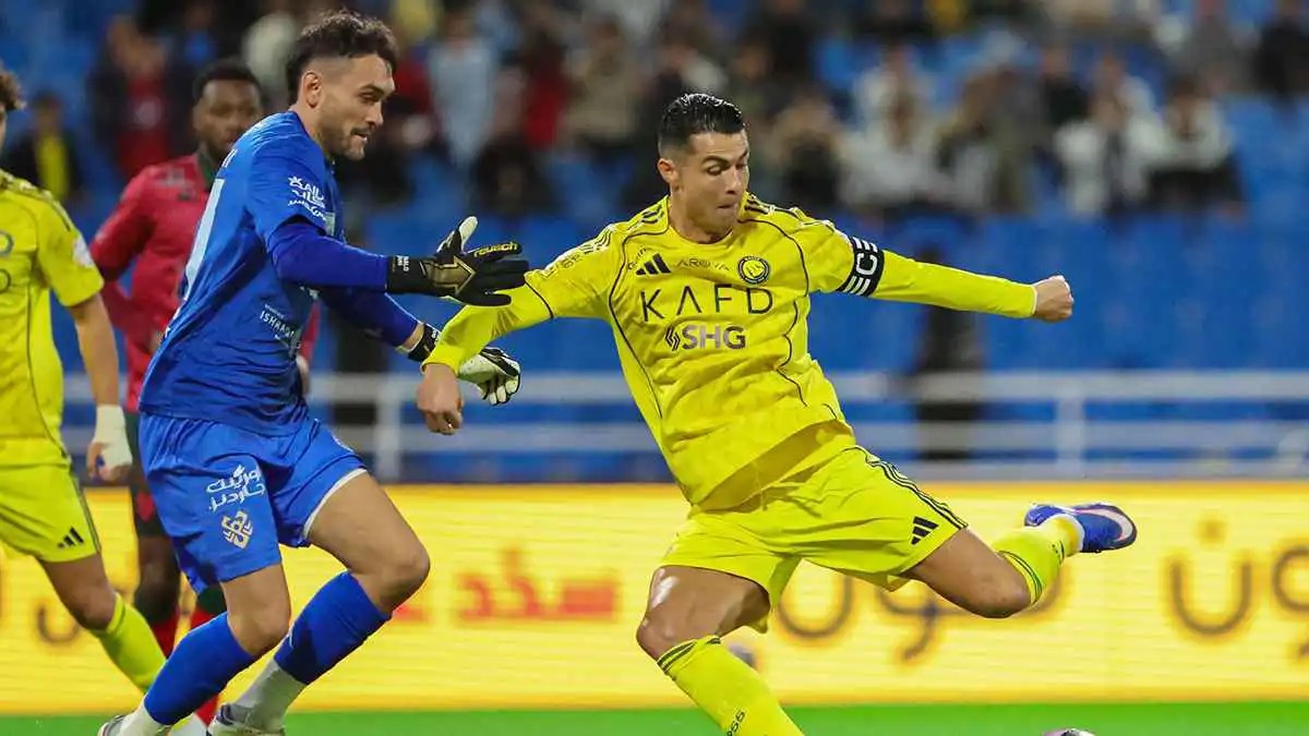 من هو حكم مباراة النصر والخلود في الدوري السعودي؟ 