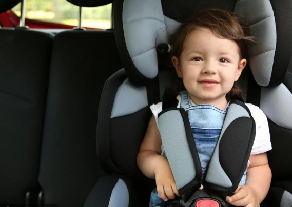 أهمية استخدام مقاعد الأطفال المناسبة في السيارات