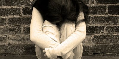 صديقتي خطيبها بسرقها 