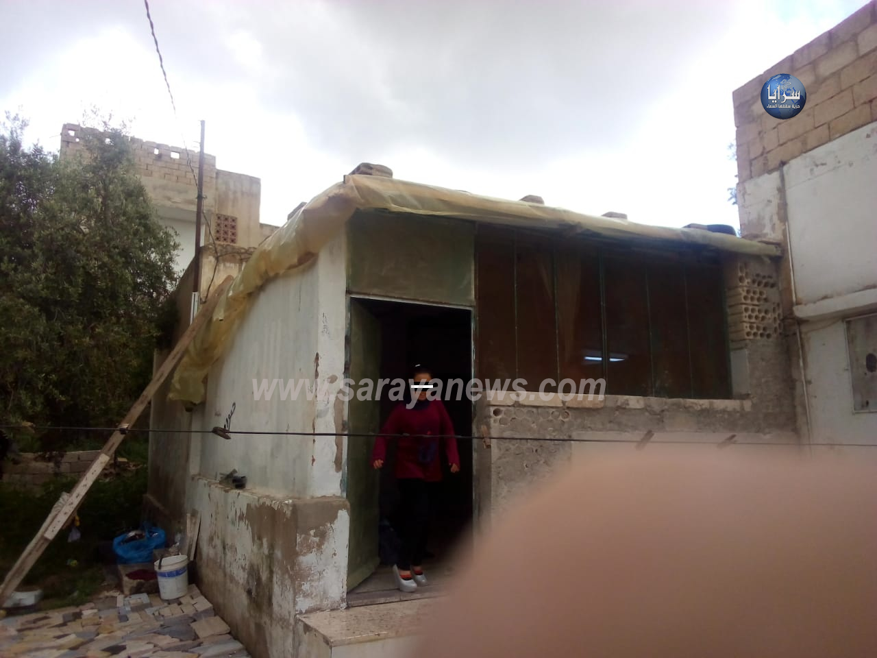 بالصور  ..  عائلة تعيش في بيت متهالك لا تجد قوت يومها تناشد اهل الخير للوقوف الى جانبها   ..  "تفاصيل"