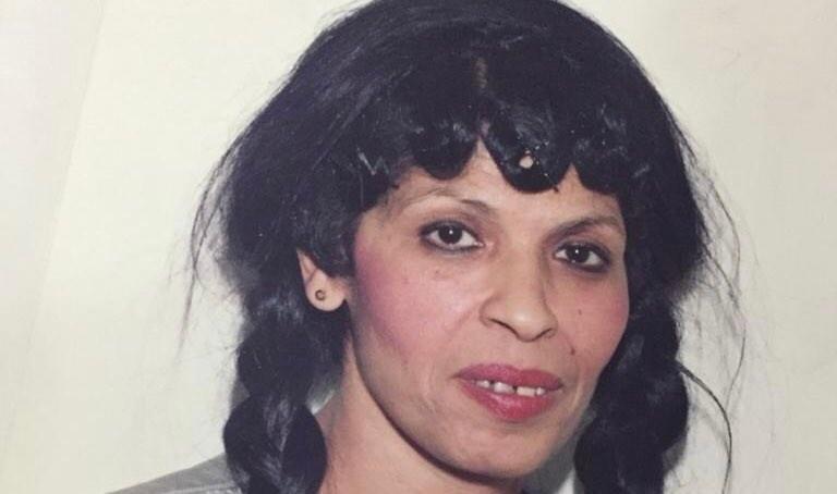 الفنانة عائشة الكيلاني تظهر بملامح مختلفة بعد إجراء عمليات تجميل - صورة