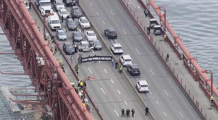 متظاهرون مؤيدون لفلسطين يغلقون جسر"غولدن غايت" في سان فرانسيسكو