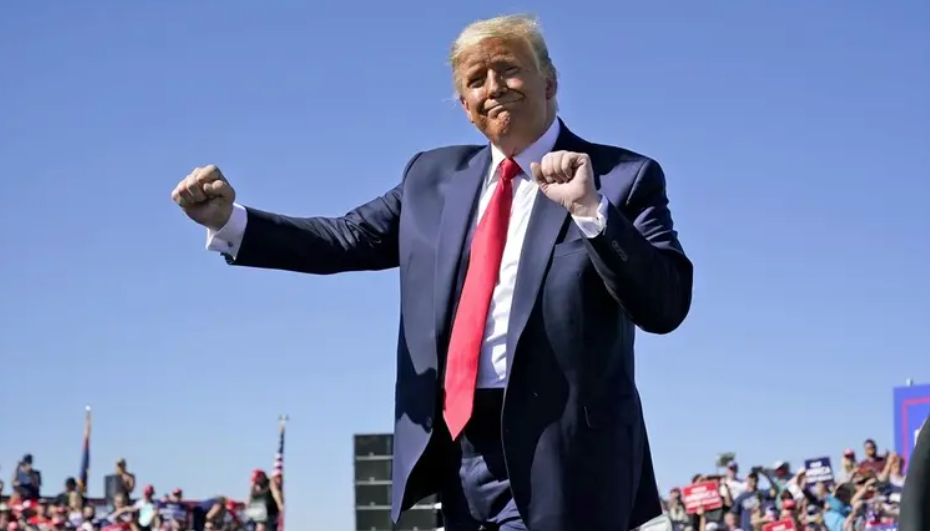 ترمب: ميلانيا تكره رقصي وتقول إنه "أمر غير رئاسي"