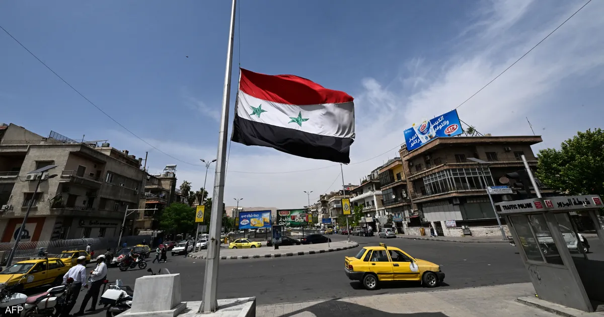 بالفيديو  ..  ‏القبض على المدعو "مهند" احد فلول الأسد في الساحل السوري 