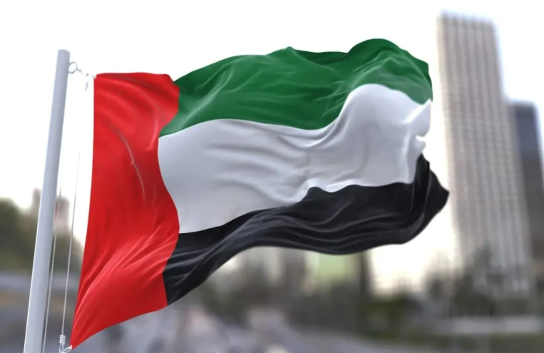 الإمارات ..  إصابة شخص في أم القيوين جراء شظايا إثر اعتراض مسيرة