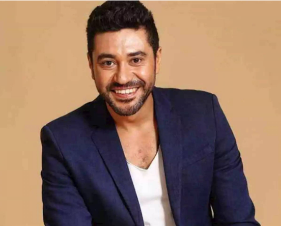 محمد عز يعلن إصابته بكورونا بفيديو طريف