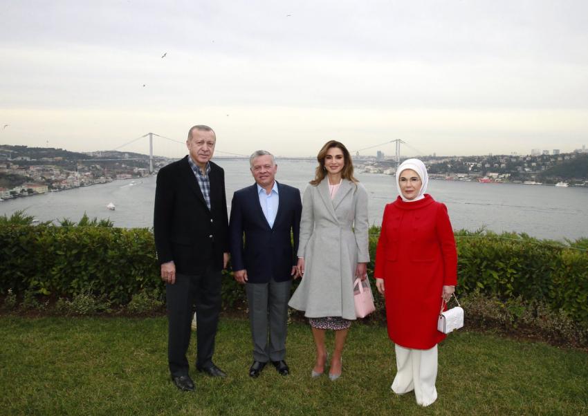 الملك يلتقي أردوغان في قصر وحيد الدين بإسطنبول