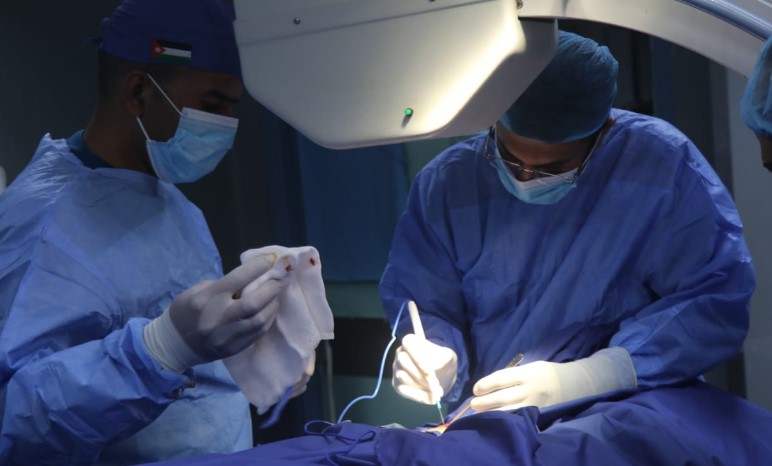 المستشفى الميداني الأردني غزة "/78" يجري عملية جراحية نوعية