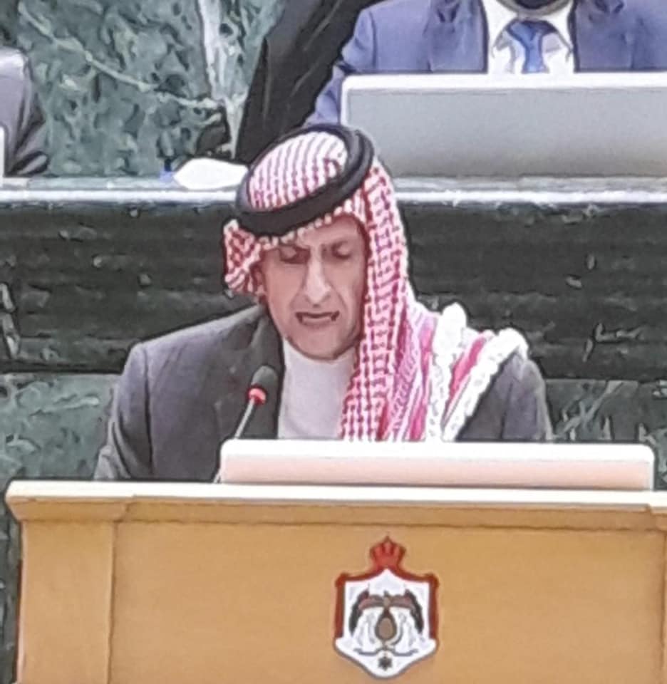 المجالي يتحدث عن قصة الملك مع العرموطي عندما قاله له "ملفك عندي 3 أمتار" وحكاية شماغه في المجلس