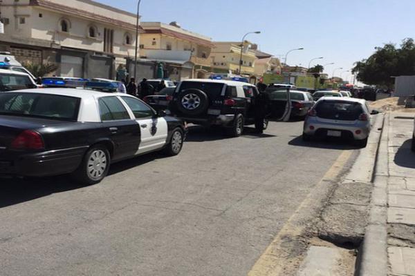 الإطاحة بوافدَيْن فصلا رأس مواطن عن جسده بالنعيرية