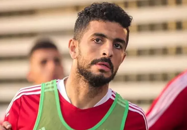 بعد مسيرة حافلة ..  أيمن أشرف يعلن اعتزال كرة القدم رسميا