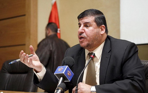 السعود يطالب بوقف الاعتداء على الأسرى الفلسطينيين