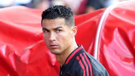 رونالدو مع والدته بعد إصابته مع المنتخب البرتغالي تتصدر الترند - صورة 