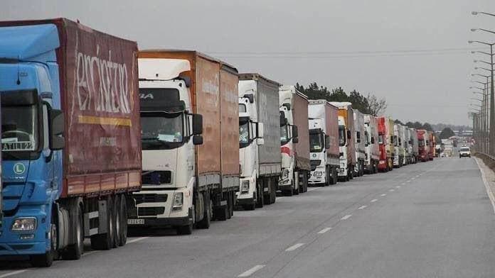 نقيب اصحاب الشاحنات: مركبات النقل الأردنية ممنوعة من دخول ليبيا