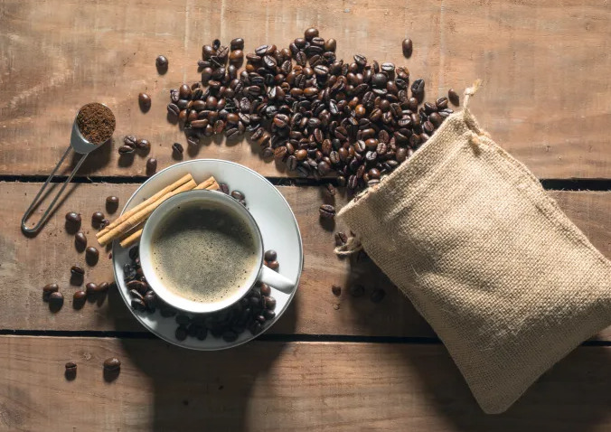 القهوة أرخص بعد كلمة من ترامب ..  مفاجأة في أسواق البن العالمية