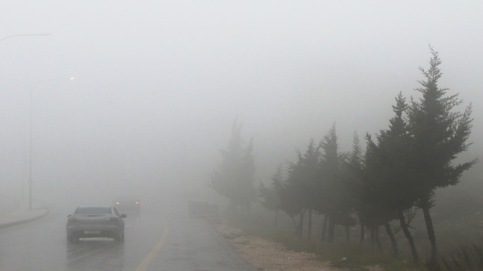 منخفض جوي الأحد وتحذيرات من السيول والرياح النشطة  ..  تفاصيل 