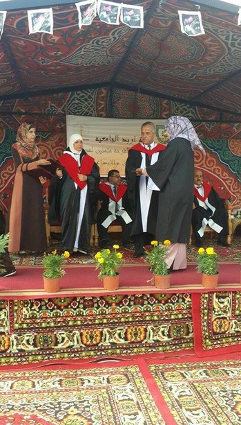 مندوباً عن رئيس جامعة البلقاء التطبيقية  .. بني دومي  يرعى حفل تخريج طالبات كلية اربد الجامعية