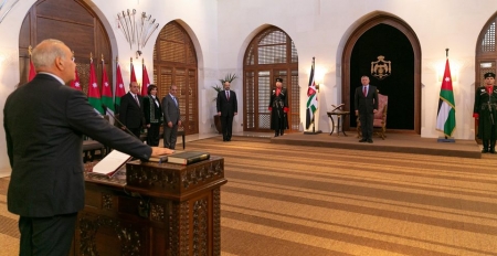 بالأسماء  .. السيرة الذاتية للوزراء الجدد  .. "صور"