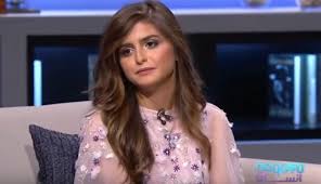 بالفيديو - بعد بكاء دنيا بطمة بسببها ..  إليكم أول ما قالته حلا الترك وكيف برّرت غيابها عن مواقع التواصل
