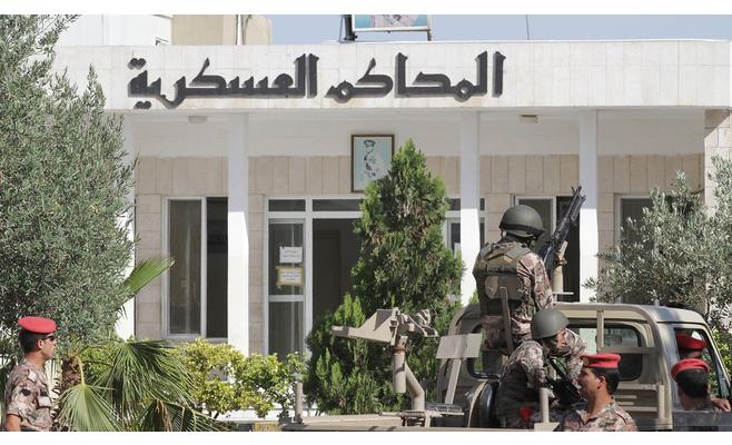 الحكم بالسجن 15 عاماً لـ3 متهمين خططوا لاحراق سيارة ضابط في المخابرات "تفاصيل " 