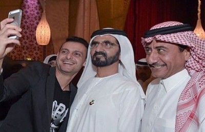 رامز جلال يلتقط “سيلفي” مع حاكم دبي الشيخ محمد بن راشد