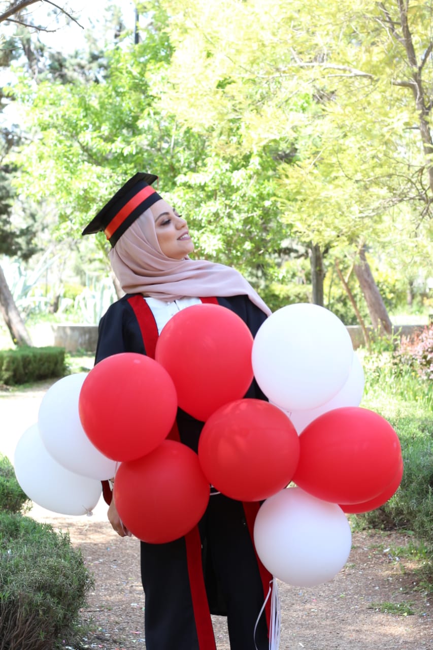 يسرا هادي ..  مبارك التخرج