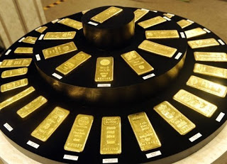 البنك المركزي يرفع نسبة الفائدة الى 50 نقطة و يشتري 80 ألف أونصة ذهب