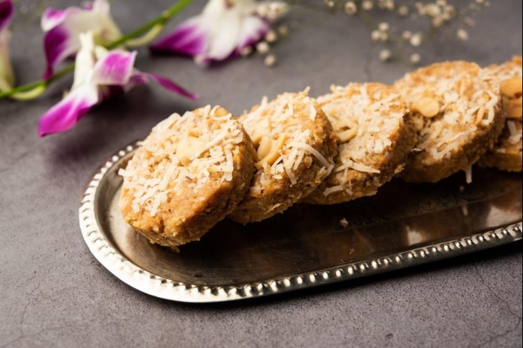 بسكويت جوز الهند بدون بيض في 10 دقائق