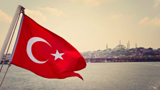 تركيا تلغي شرط إجراء اختبار كورونا لغير المطعّمين في بعض المجالات