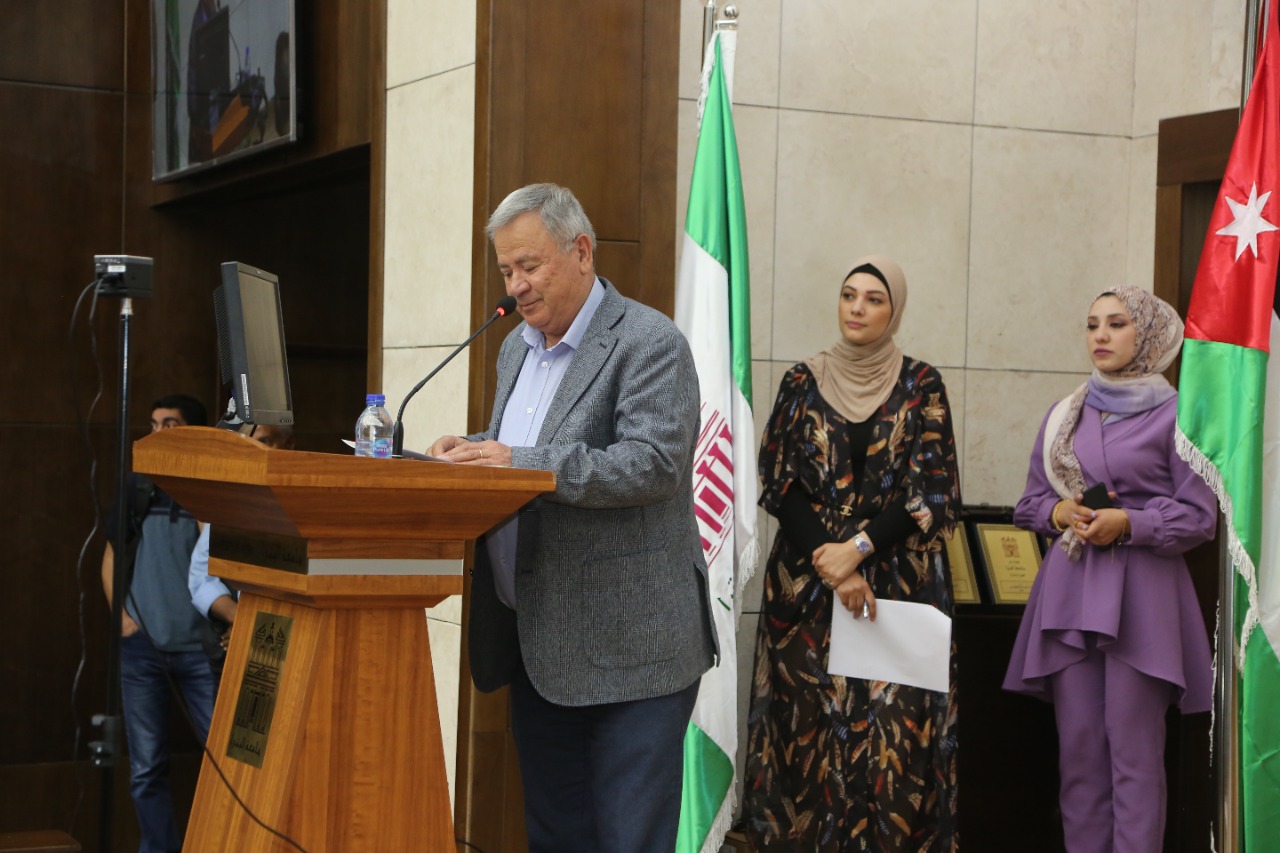 كلية الصيدلة بجامعة البترا تقيم يومًا علميًا بعنوان "التغذية والجمال"