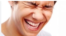 الضحك في المنام وتفسيره